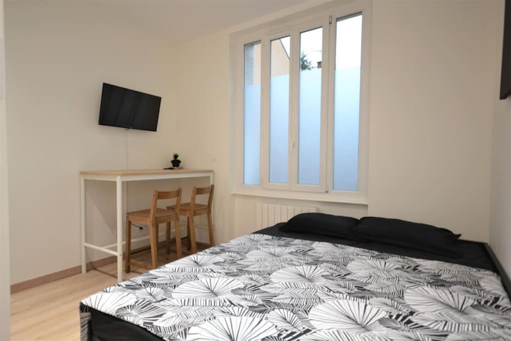 Studio En Residence Privee A Villeurbanne Kültér fotó