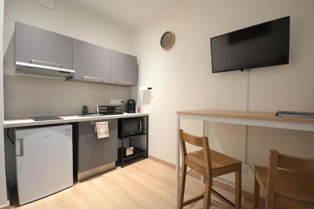 Studio En Residence Privee A Villeurbanne Kültér fotó