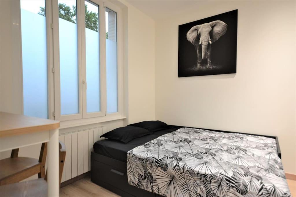 Studio En Residence Privee A Villeurbanne Kültér fotó